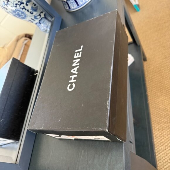 Shoes - Picture 5 of 6